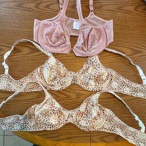 NWOT Bali 3 pc set-  underwire Non- padded bras. Breezies Pink front closure